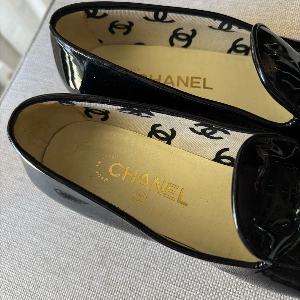 Chanel Glossy Black CC patent leather Loafers Tassel 38C / Size 8 Authentic‎ - Picture 4 of 9